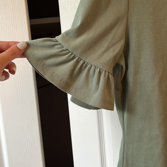 Sage green sweater top - Picture 3 of 5